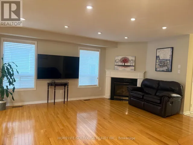74 RIDEAU DRIVE, Richmond Hill (Langstaff), Ontario L4B4P1