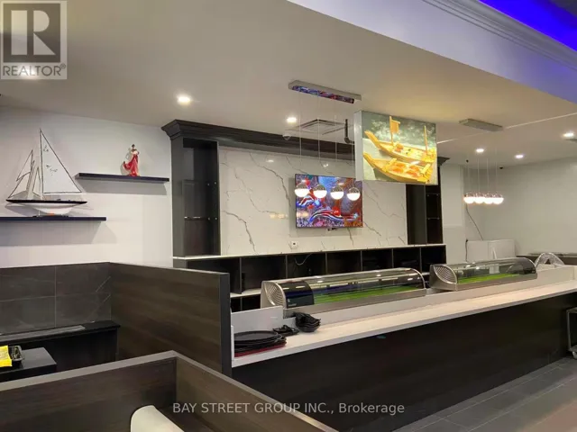 UNIT 4 - 72 STEELES AVENUE W, Vaughan (Crestwood-Springfarm-Yorkhill), Ontario L4J1A1