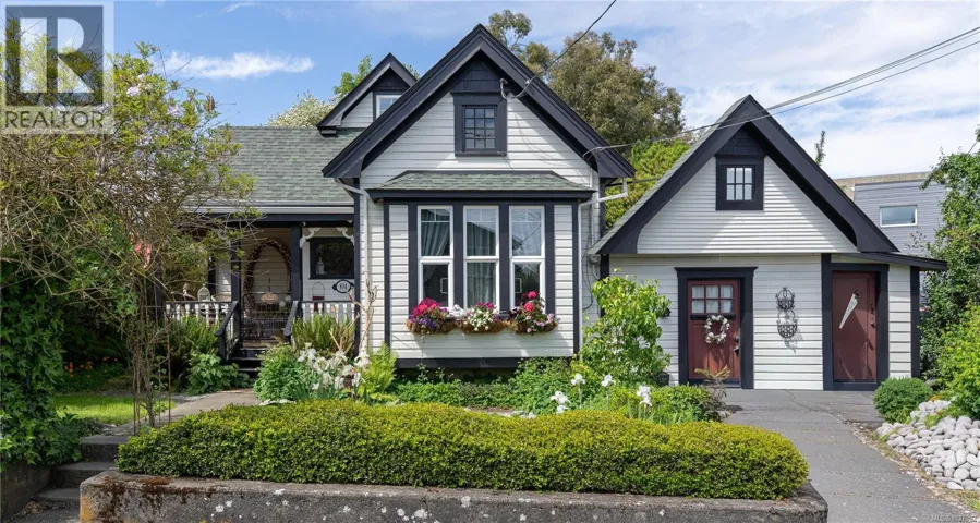 814 Hereward Rd, Victoria, British Columbia V9A4C8