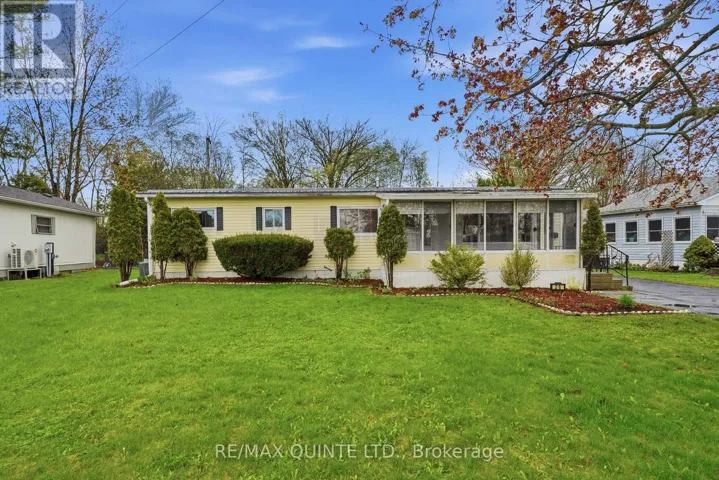 26 LINDEN BOULEVARD, Quinte West (Sidney Ward), Ontario K8N3M1