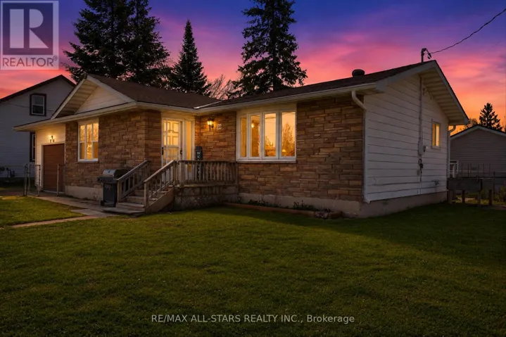 38 ELLIOT STREET, Kawartha Lakes (Fenelon Falls), Ontario K0M1N0
