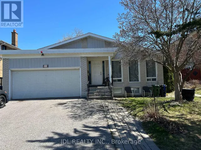 MAIN FLOOR - 23 PINEWAY BLVD BOULEVARD, Toronto (Bayview Woods-Steeles), Ontario M2H1A3
