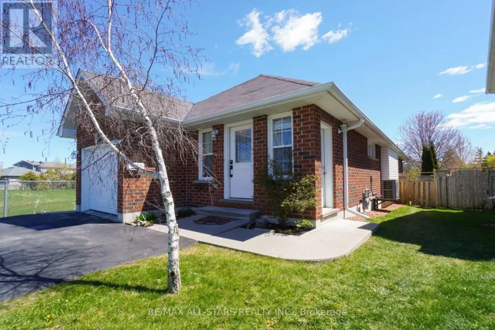 14 LAURENT BOULEVARD, Kawartha Lakes (Lindsay), Ontario K9V6G3