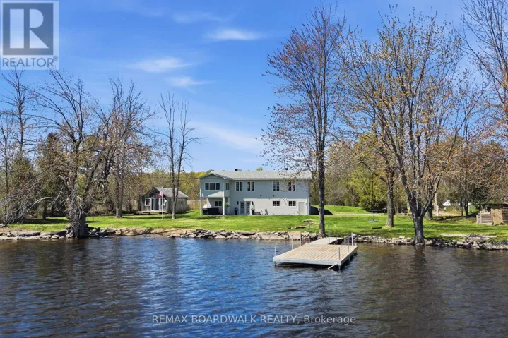 100 MCCULLOUGHS LANDING, Drummond/North Elmsley, Ontario K7H3C8
