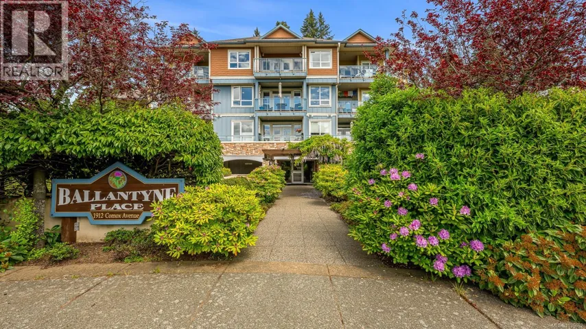 303 1912 Comox Ave, Comox, British Columbia V9M3M4