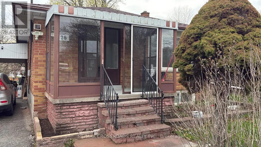 MAIN FLOOR - 28 BRENDA CRESCENT, Toronto (Kennedy Park), Ontario M1K3C4