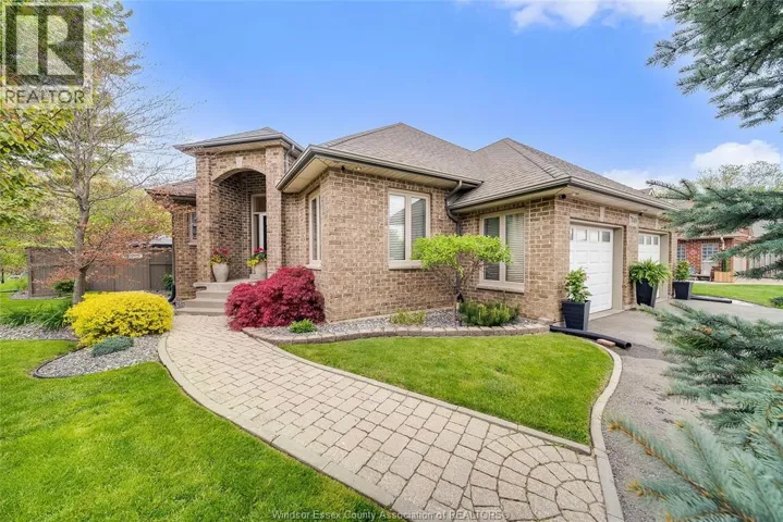 7840 STELLA CRESCENT, Windsor, Ontario N8T3R8