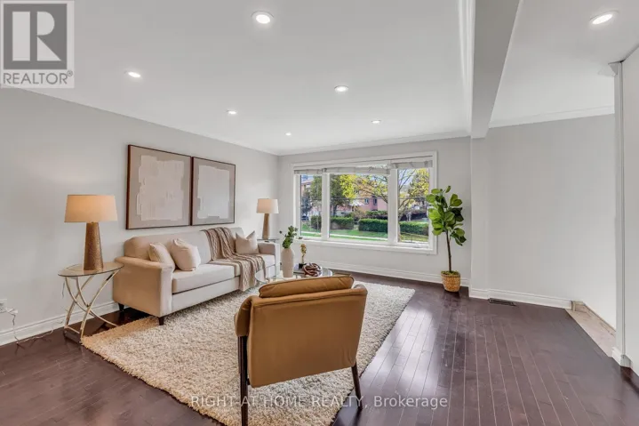 110 VICTORY DRIVE, Toronto (Downsview-Roding-CFB), Ontario M3M2J8