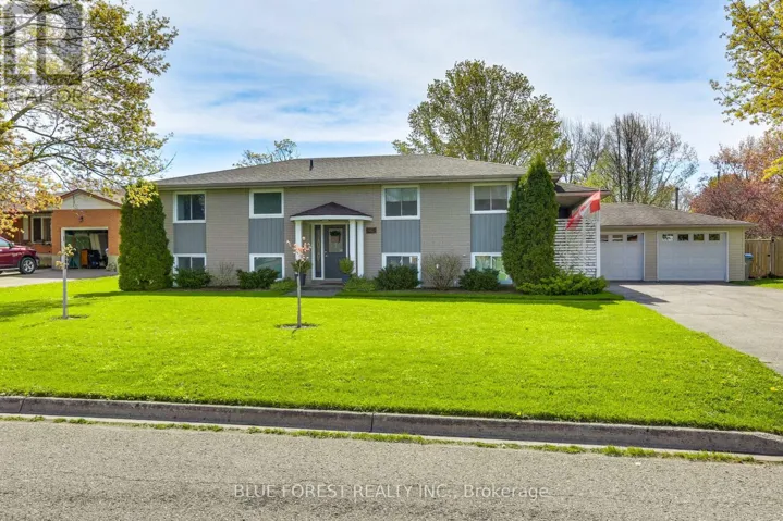 225 COULTON DRIVE, West Perth (Mitchell), Ontario N0K1N0