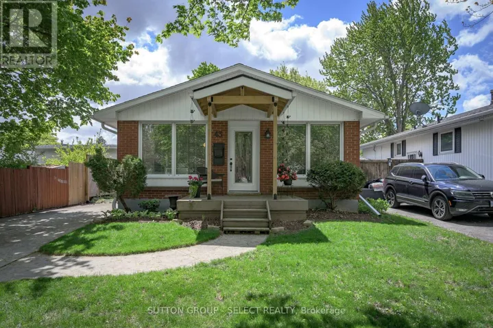 43 STROUD CRESCENT, London South (South X), Ontario N6E1Z5