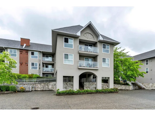 203 19835 64 AVENUE, Langley, British Columbia V2Y1L8