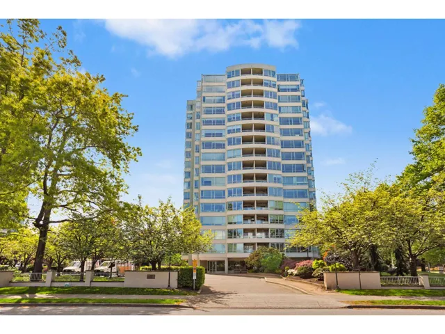 804 15030 101 AVENUE, Surrey, British Columbia V3R0N3