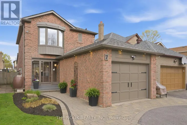 7 BROCKLESBY CRESCENT, Ajax (Central West), Ontario L1T2H9