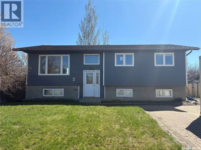 1126 BRETT BAY, Regina, Saskatchewan S4N6N7