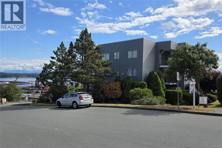 305 907 Cedar St, Campbell River, British Columbia V9W2W1