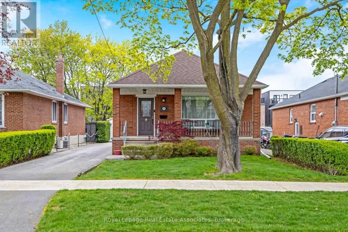 293 THIRTIETH STREET, Toronto (Alderwood), Ontario M8W3E4