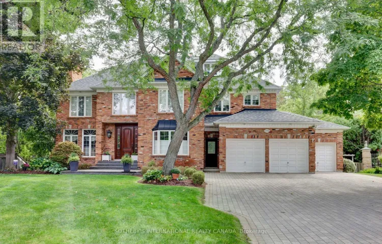1379 MEADOW GREEN COURT, Mississauga (Lorne Park), Ontario L5H4J3
