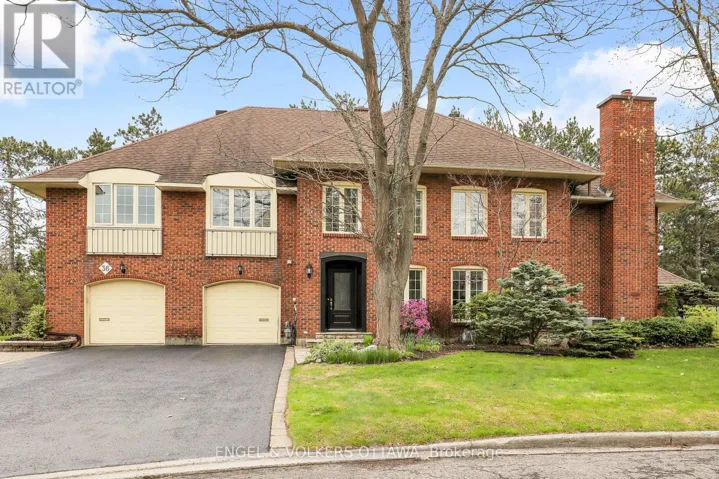 34 CHATSWORTH CRESCENT, Ottawa, Ontario K1V9Z1