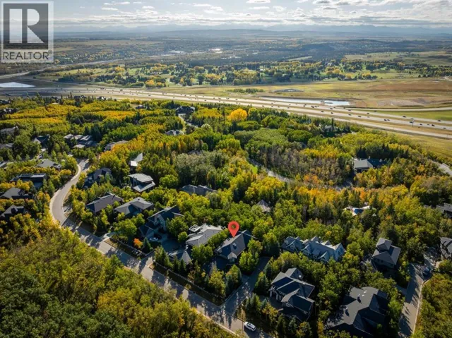 124 Posthill Drive SW, Calgary, Alberta T3H0J1