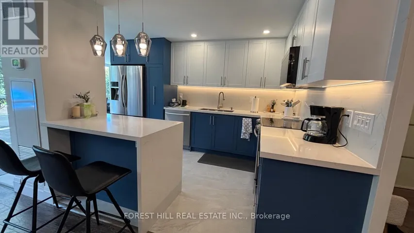110 - 20 HARDING BOULEVARD W, Richmond Hill (North Richvale), Ontario L4C9S4