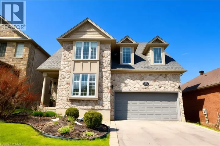 704 ZURICH Drive, Waterloo, Ontario N2V2S8