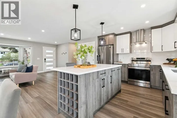 7116 Hunterwood Road NW, Calgary, Alberta T2K4J6
