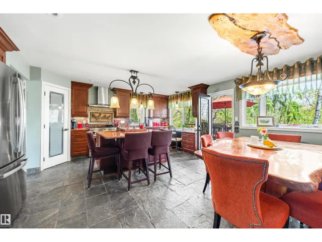 61 FAIR OAKS DR, St. Albert, Alberta T8N1P9