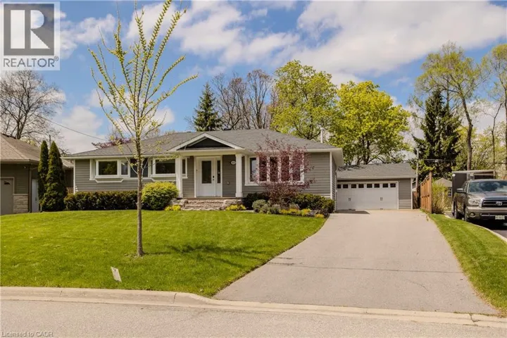 5411 CORNWALL Crescent, Burlington, Ontario L7L3K2