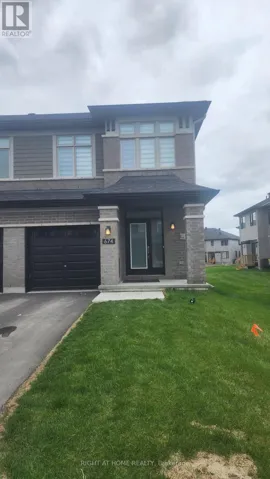 674 HONEYDEW STREET, Ottawa, Ontario K1X0K5