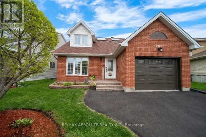 698 THICKET WAY, Ottawa, Ontario K4A3B4