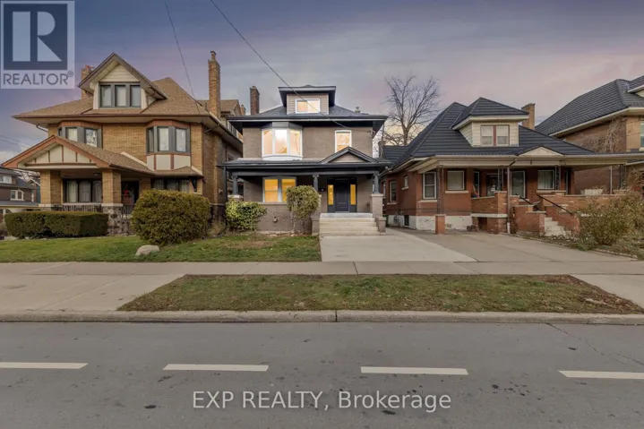 5 MAPLEWOOD AVENUE, Hamilton (Blakeley), Ontario L8M1W3