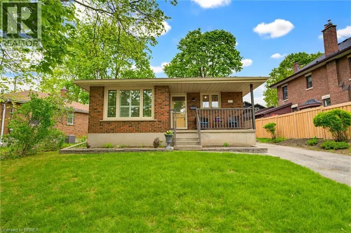 28 RIDGEWOOD Drive, Brantford, Ontario N3R1A3