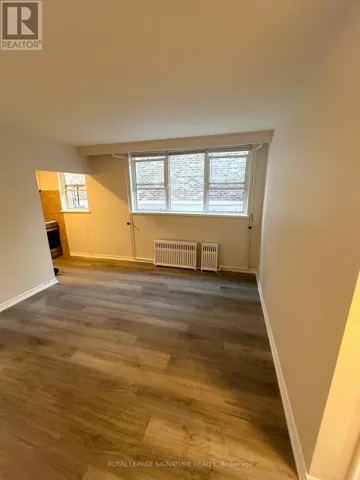 8 - 16 GARDEN PLACE, Toronto (Long Branch), Ontario M8W1M3