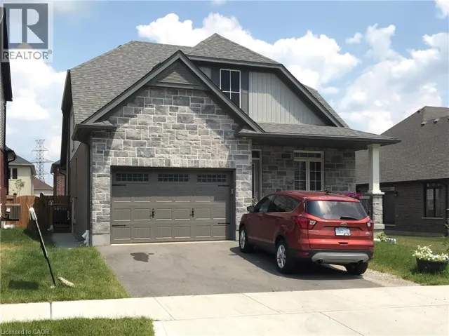 102 ELMBANK. Trail Unit# 2, Kitchener, Ontario N2R0H2