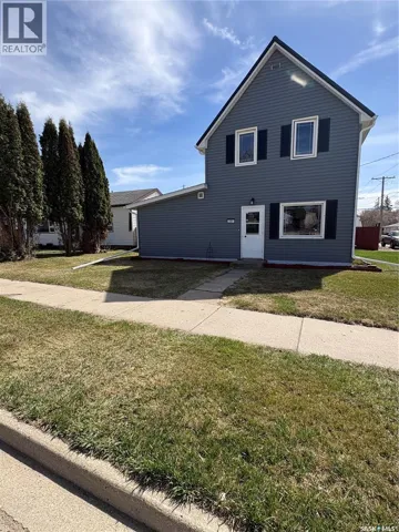 301 8th AVENUE E, Melville, Saskatchewan S0A2P0