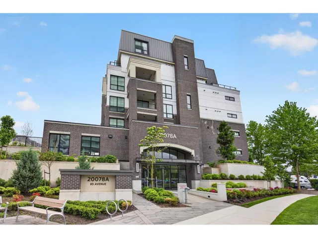 A102 20078 85 AVENUE, Langley, British Columbia V2Y3Z2