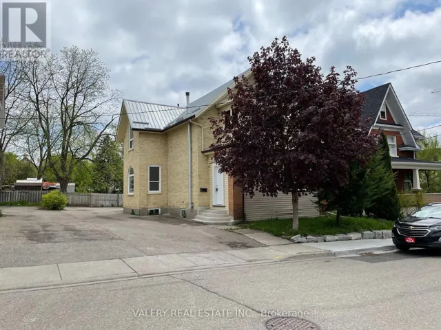 MAIN - 49 MADISON AVENUE N, Kitchener, Ontario N2H2Z5