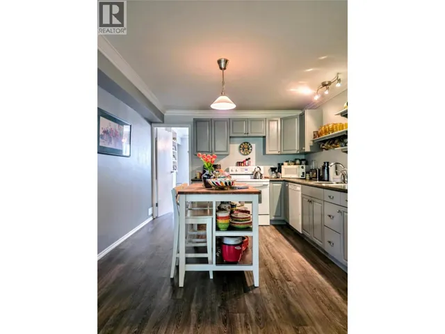 810 Swansea Road, Windermere, British Columbia V0A1K3