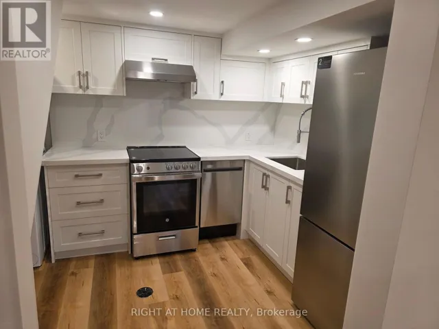 117 MONTRAVE AVENUE, Oshawa (Vanier), Ontario L1J4R6