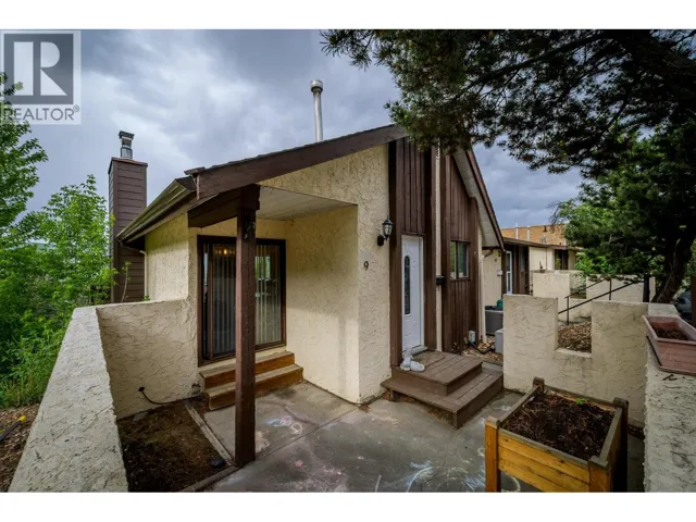 250 Pemberton Terrace Unit# 9, Kamloops, British Columbia V2C6A9