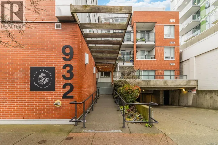 301 932 Johnson St, Victoria, British Columbia V8V3N4