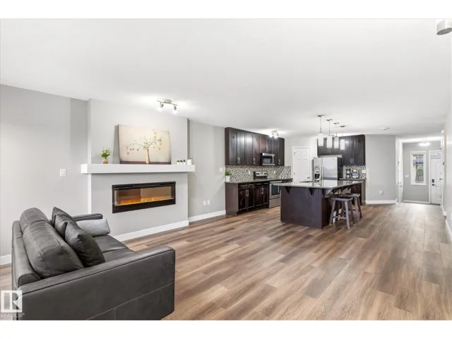 1668 CHAPMAN WY SW SW, Edmonton, Alberta T6W0Y5