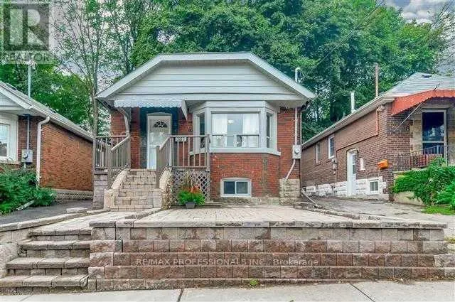 LOWER - 34 GLENSIDE AVENUE, Toronto (Greenwood-Coxwell), Ontario M4L2T5