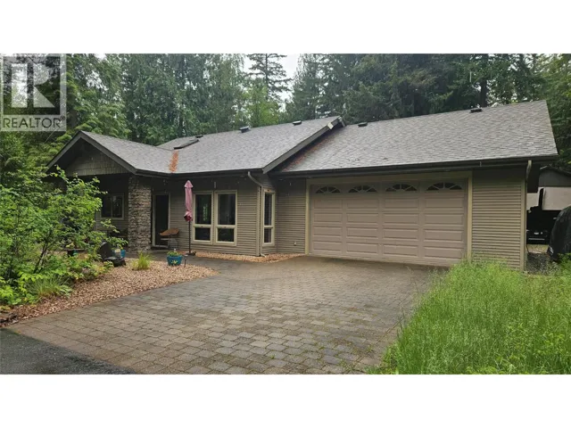1199 Morgan Drive, Scotch Creek, British Columbia V0E1M5