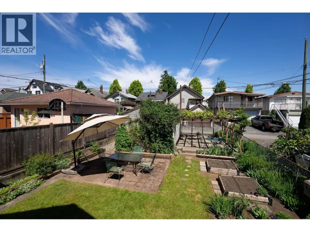 2867 E GEORGIA STREET, Vancouver, British Columbia V5K2K3