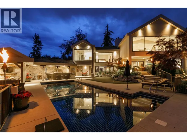 228 Caliburn Court, Kelowna, British Columbia V1V1N2