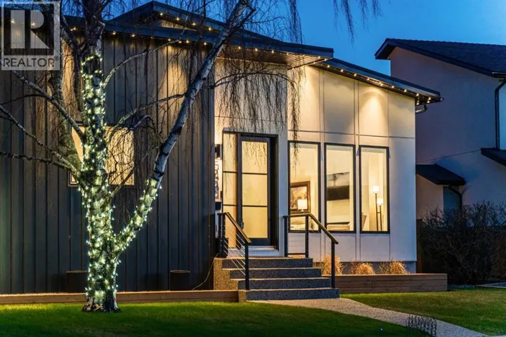 5420 La Salle Crescent SW, Calgary, Alberta T3E5Y5