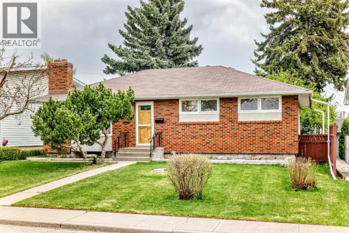 3132 48 Street SW, Calgary, Alberta T3E3X7