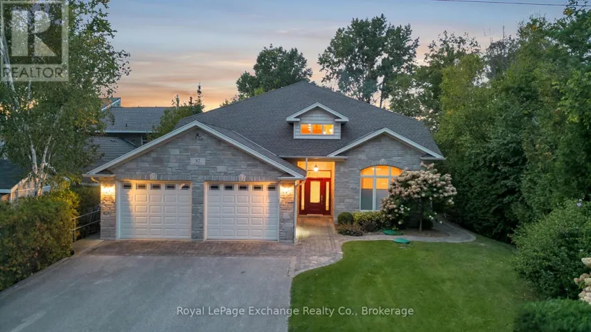 82 BELL DRIVE, Huron-Kinloss, Ontario N2Z0B3