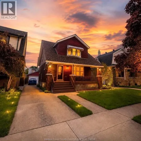 2306 LINCOLN ROAD, Windsor, Ontario N8W2R5